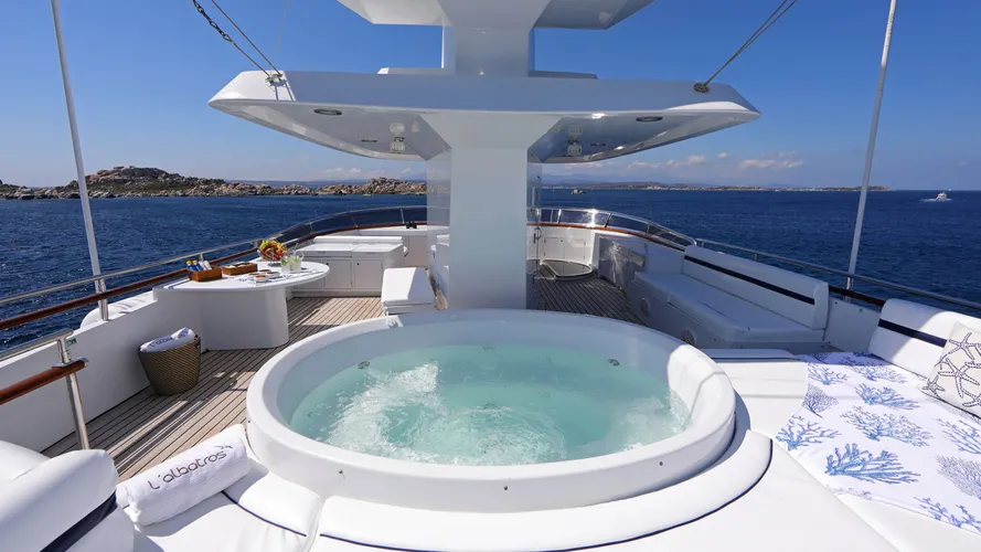 Albert Marquet、YACHTS、海外版超希少レゾネ、新品額付 Alessandra III yacht (Sunseeker, 47.25m, 2016)